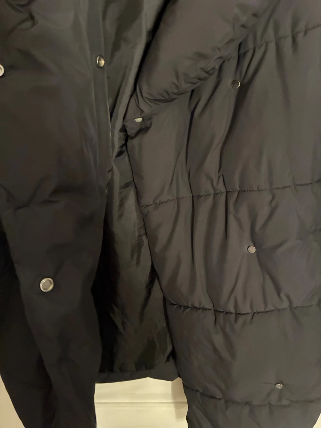 Svart pufferjacka från H&M, strl 38 - 2