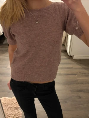  stickad topp  - används ej