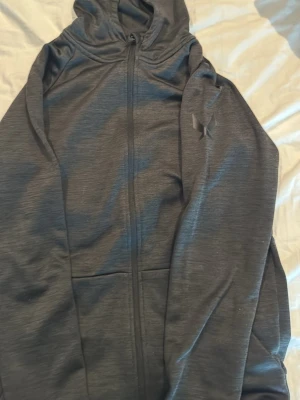 Tränning kofta  - En tränings kofta, som är varm. 