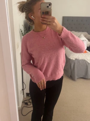 Rosa stickad tröja Zara - Rosa stickad tröja från Zara🩷