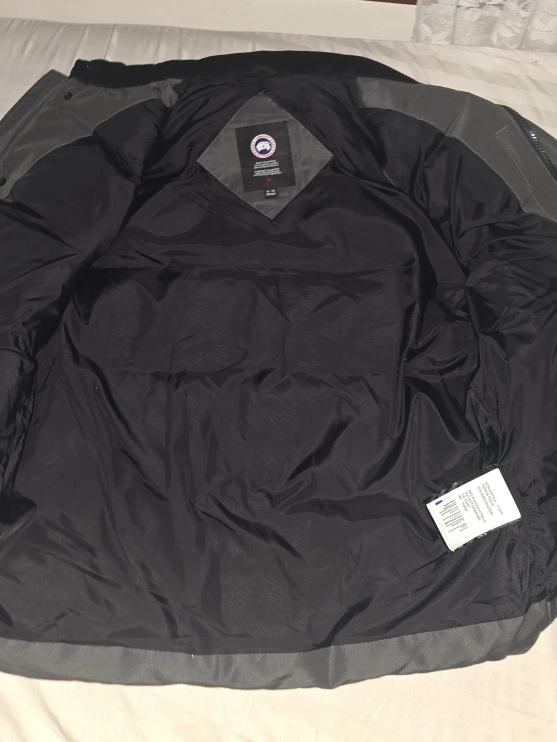 Mörkgrå dunväst från Canada Goose - 3