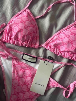 Rosa bikini - Helt ny. Möts i Eskilstuna eller postas med PostNord via Vinted eller Swish. Kopi@