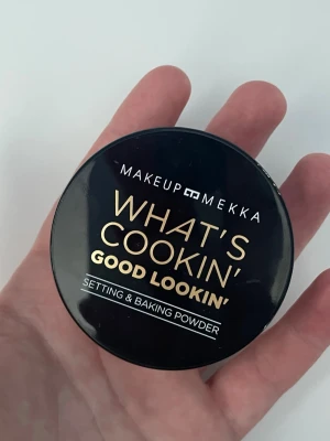 Makeup Mekka puder - Löspuder. Öppnat men aldrig kommit till användning dvs helt full