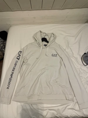 EA7 tröja  - Säljer min gamla EA7 tröja 