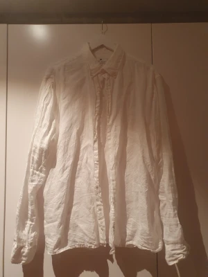 Vit linneskjorta herr - Oanvänd linneskjorta(100 % linne) från Berns Edition i strlk 2XL.
