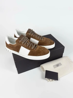 Valentino flycrew skor (helt nya) - | Säljer ett par helt nya Valentino flycrew sneakers | Storlek: 45 | Box, dustbags & kort ingår | Hör av dig vid frågor eller funderingar