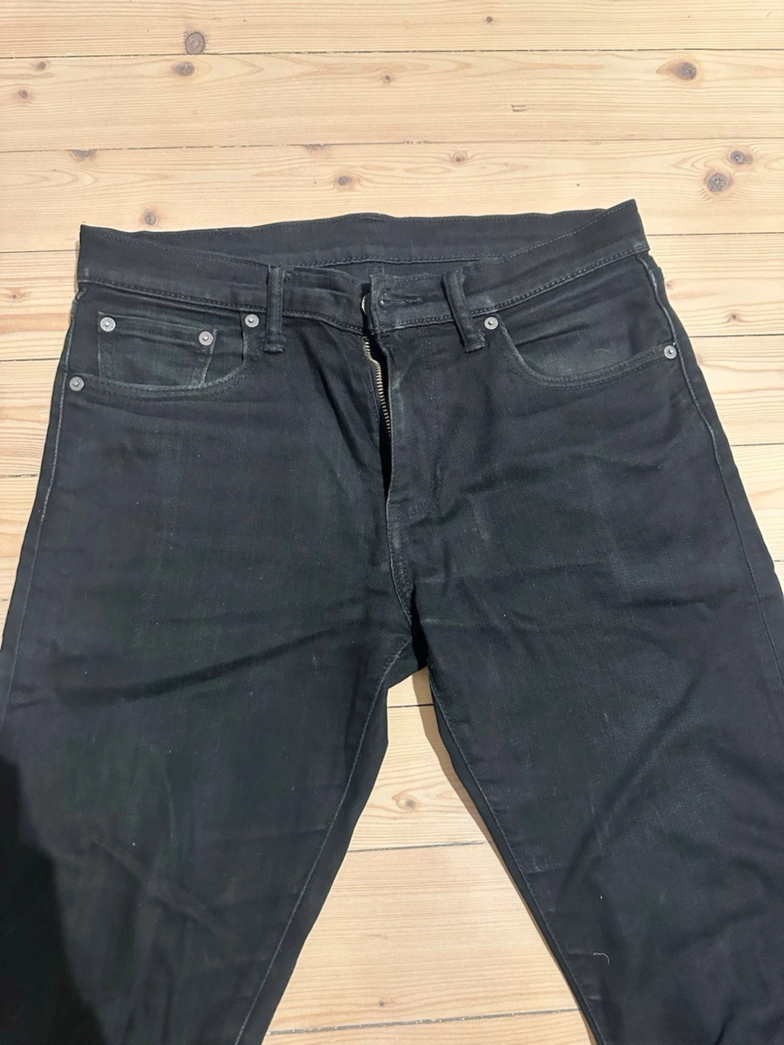 Levi's 512 svarta skinny jeans - 1