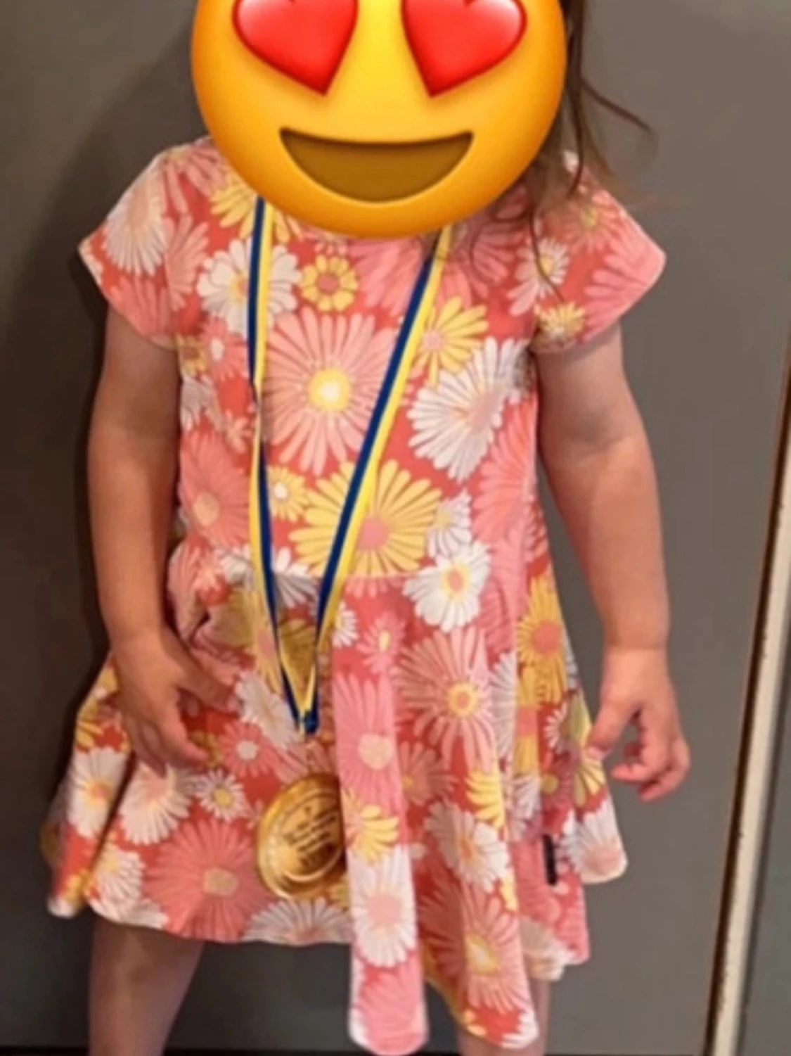 Blommig rosa klänning stl 98 - 1