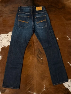 Nudie RegularAlf - Tjena! Säljer dessa riktigt feta vintage Nudie Bootcut jeans, modellen är RegularAlf/Ralf, W29/L32, hör av dig vid funderingar!🙌
