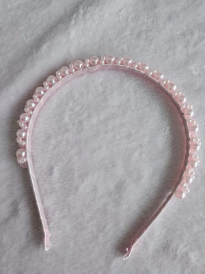 Rosa diadem med pärlor  - Helt nytt utan tags. 