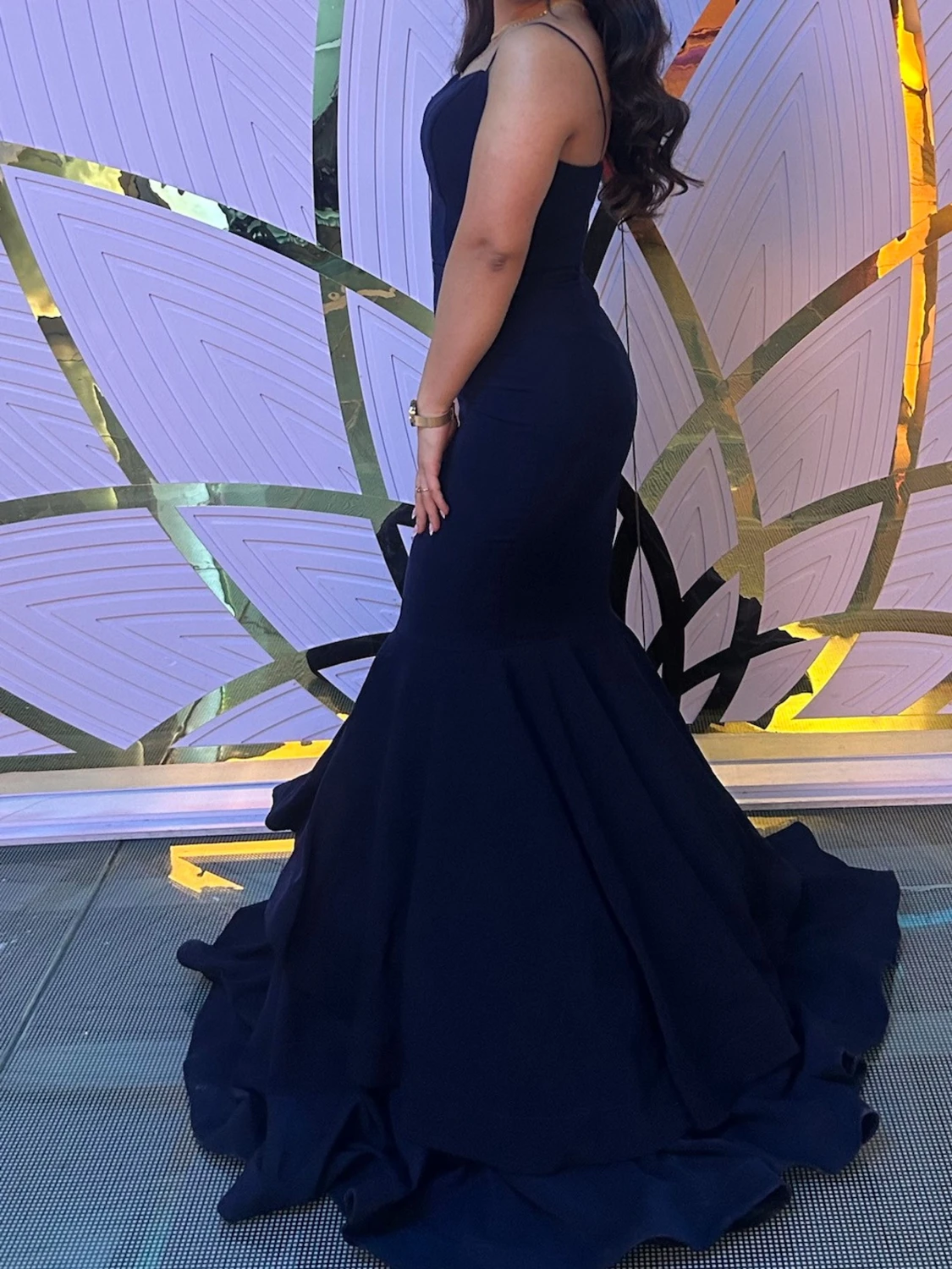 Marinblå långklänning med volang - 1