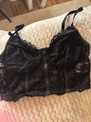 Spets topp - Nytt skick 