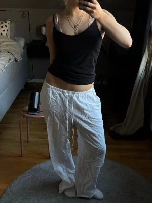 Vita linnebyxor - Assnygga vita, luftiga linnebyxor