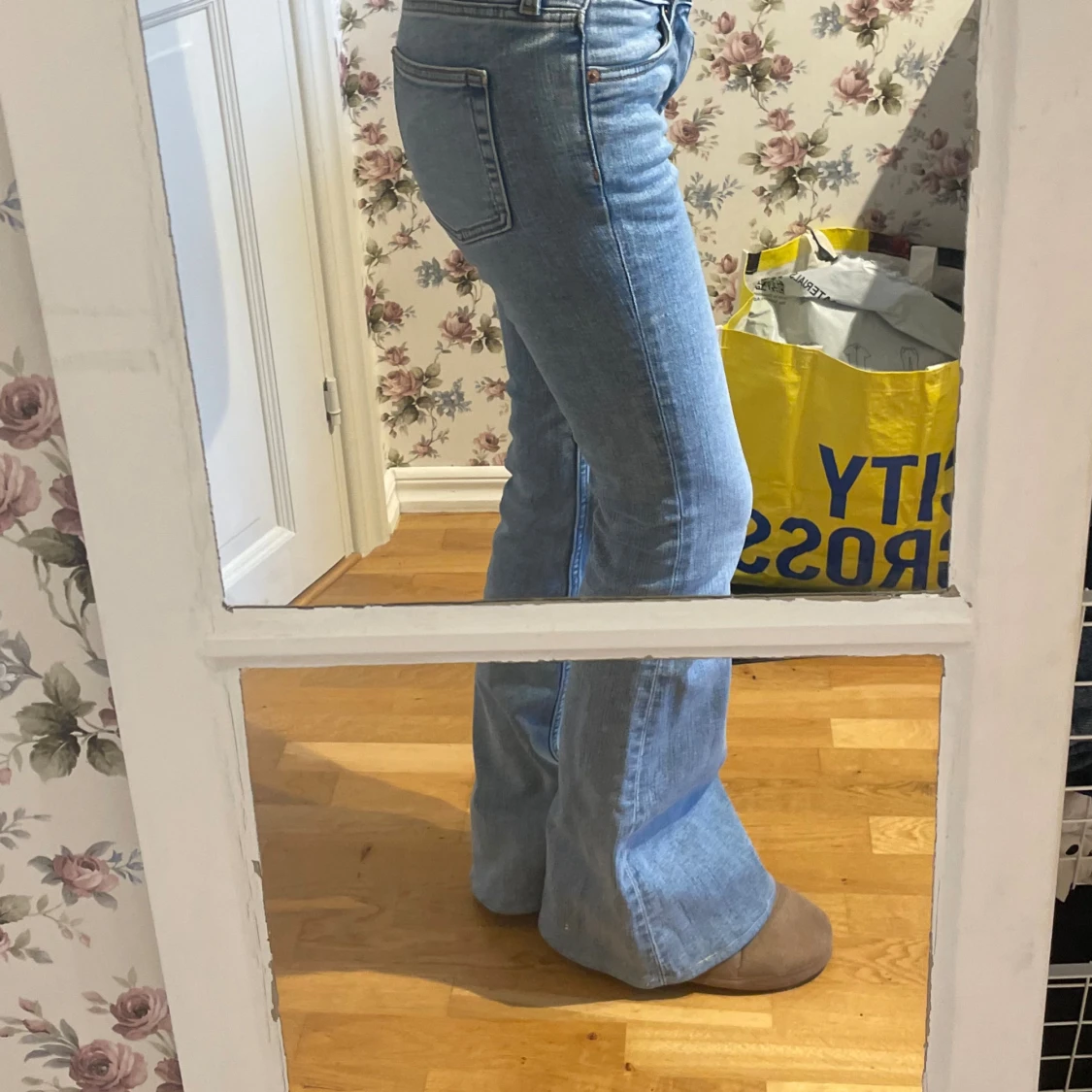 Bootcut ljusblå jeans  - 3