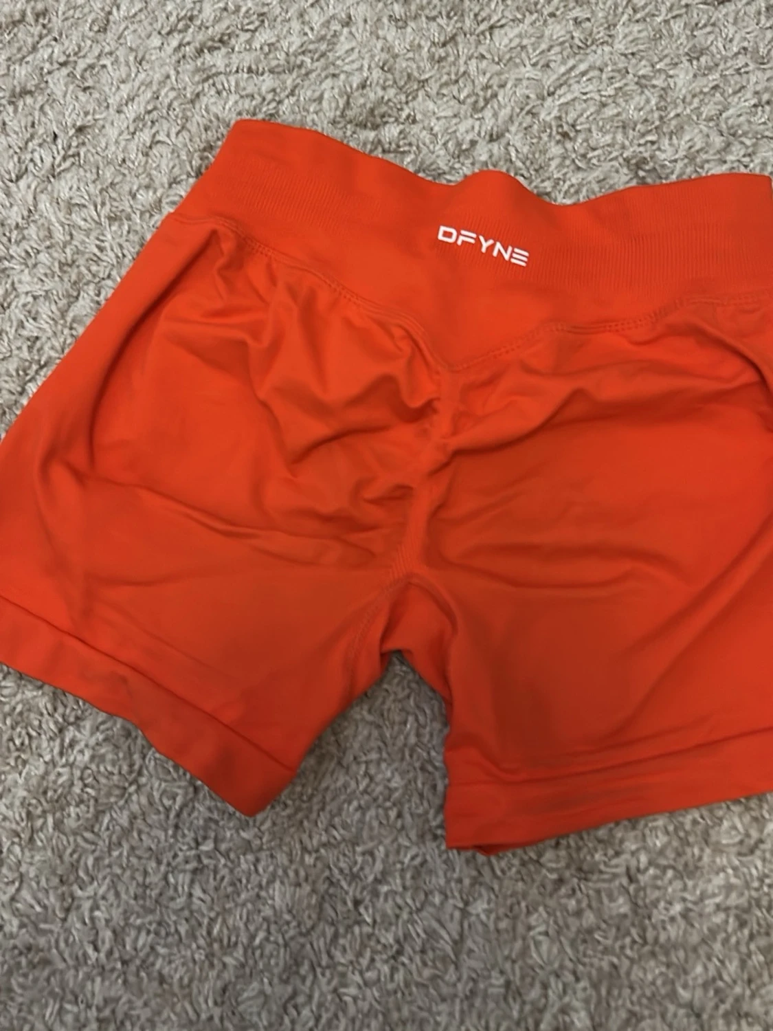  träningsshorts från DFYNE - 1