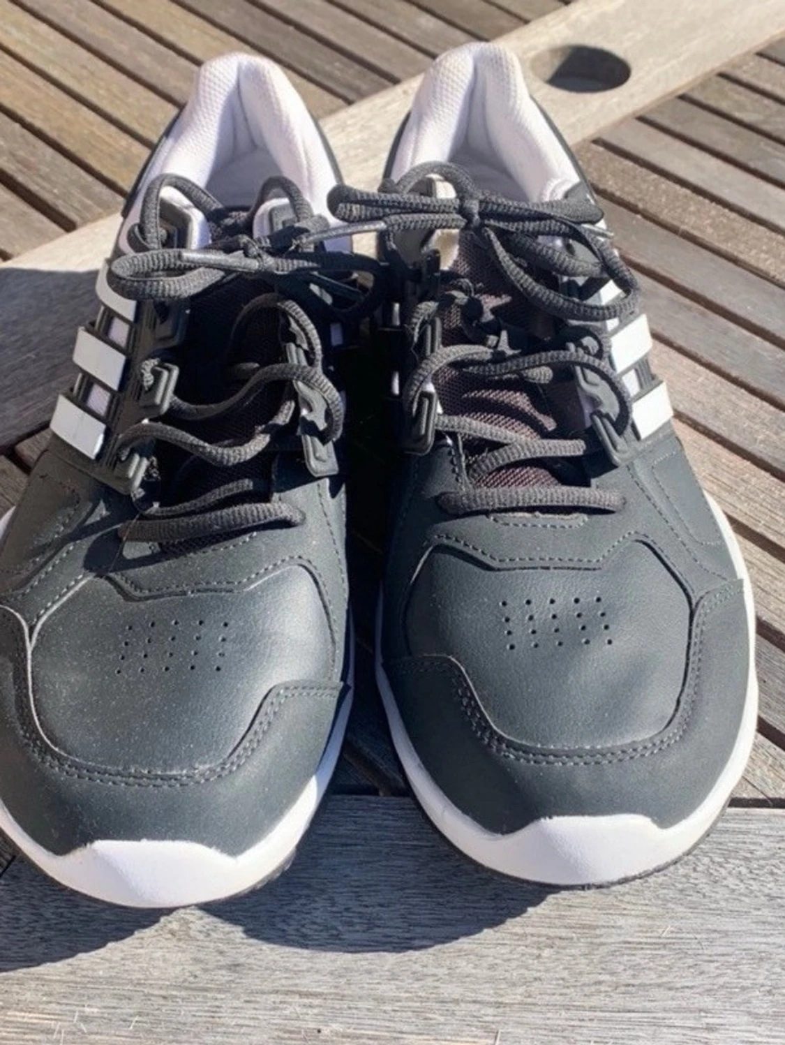 Adidas Duramo svartvita sneakers