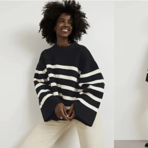 Stickad tröja  - Randig stickad tröja från Gina tricot, säljer då den inte kommer till användning längre!