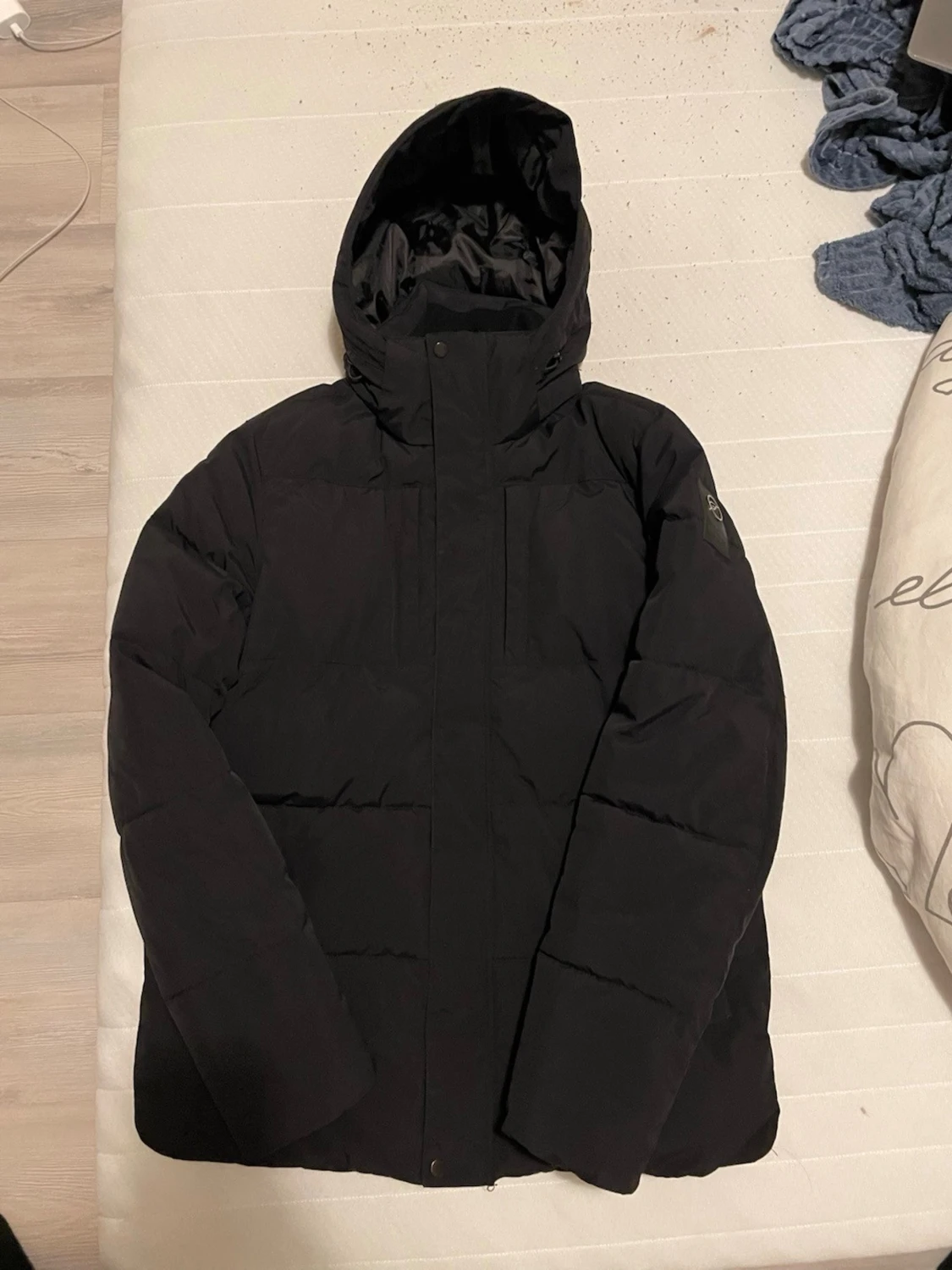 Svart pufferjacka från Five Seasons