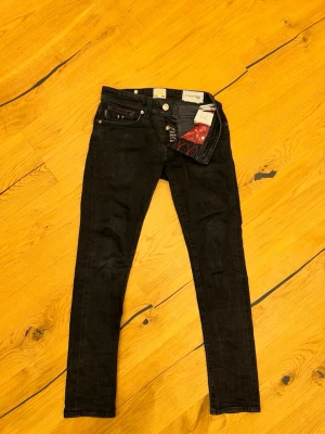 Tramarossa jeans - Tramarossa jeans ute‼️‼️Skick 9/10✅ strl 29 Kontakta📩 vid minsta fundering eller prisförslag🤗🤗