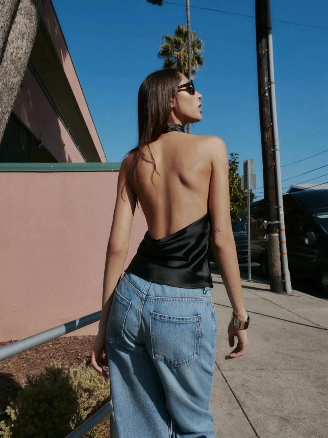 Svart halterneck topp i satin - 1