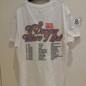 Hov1 - Hov1 t-shirt, strlk: S, helt oanvänd. Köpt på gärdet konserten. Helt slutsåld