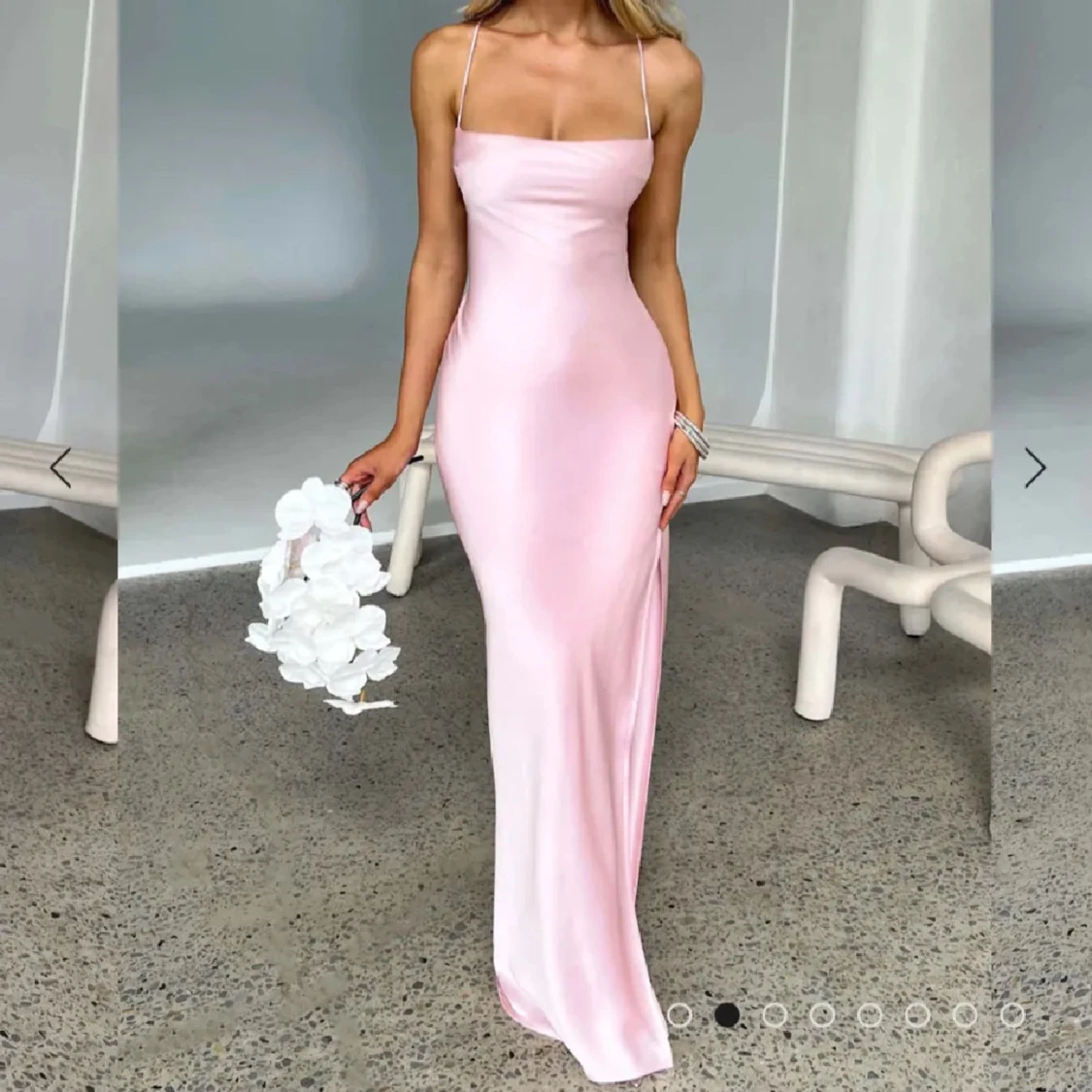 Ljusrosa långklänning med slits