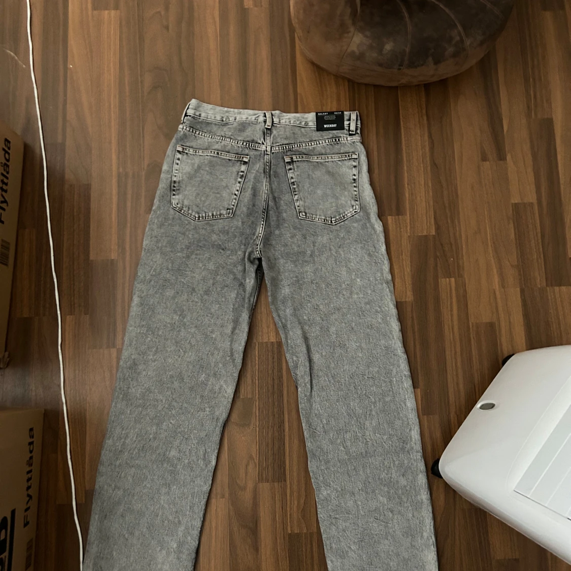 Weekday Galaxy Loose Straight Jeans grå - 1