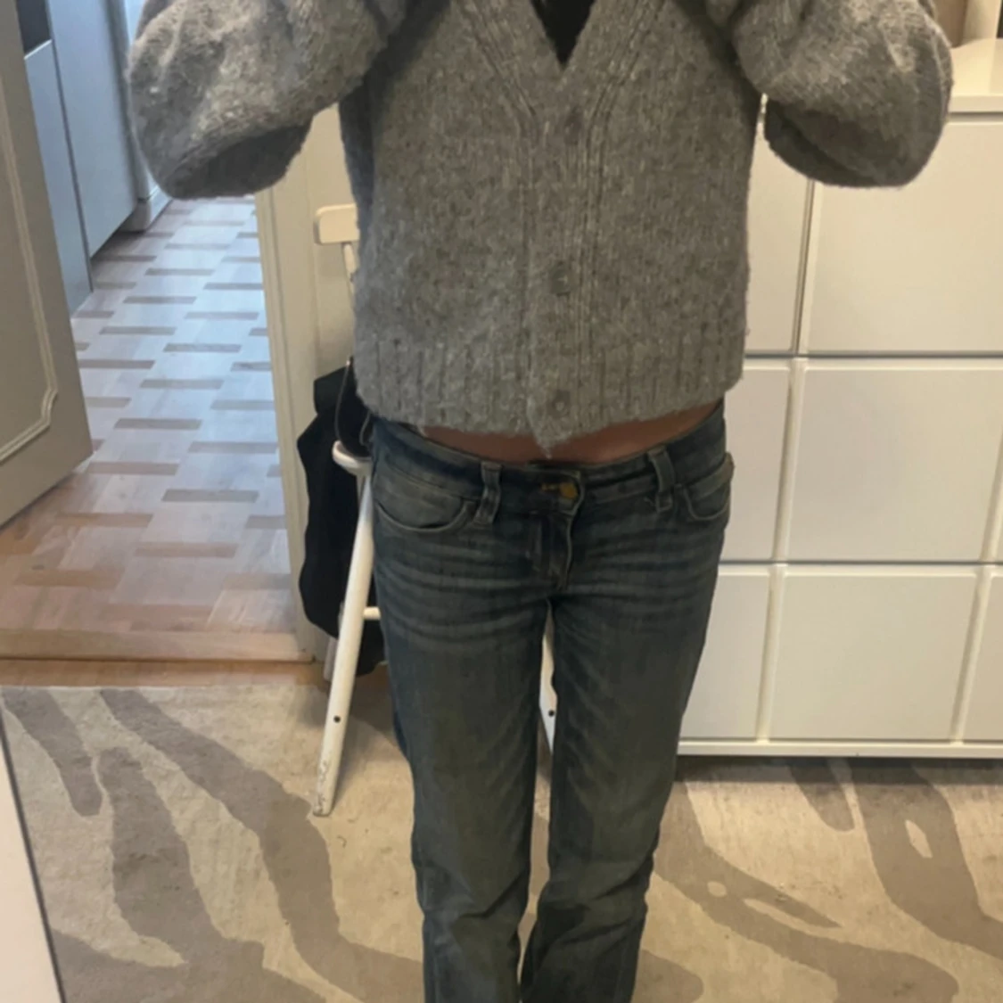 Grå stickad kofta från H&M Divided - 1