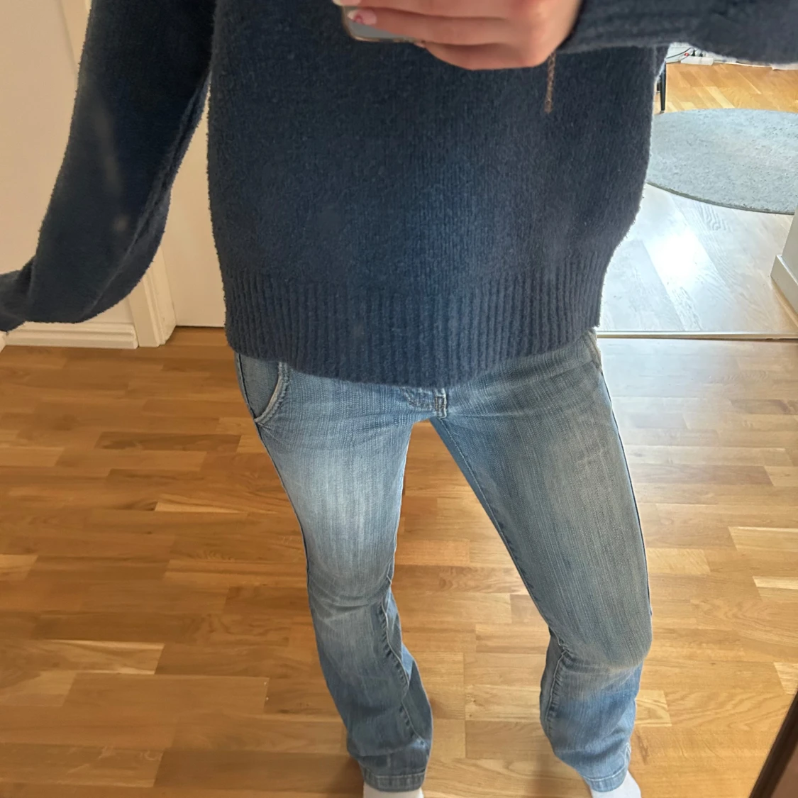 Lågmidjade blå bootcut jeans 💞 - 1