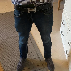 Svart bälte  - 10/10 skick 