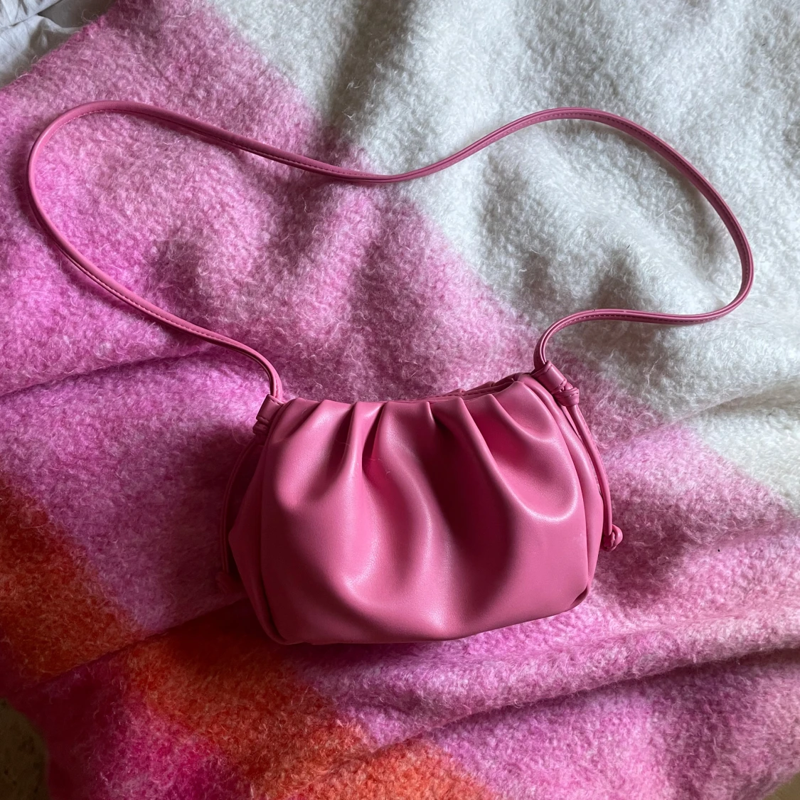 Rosa axelväska  - 2