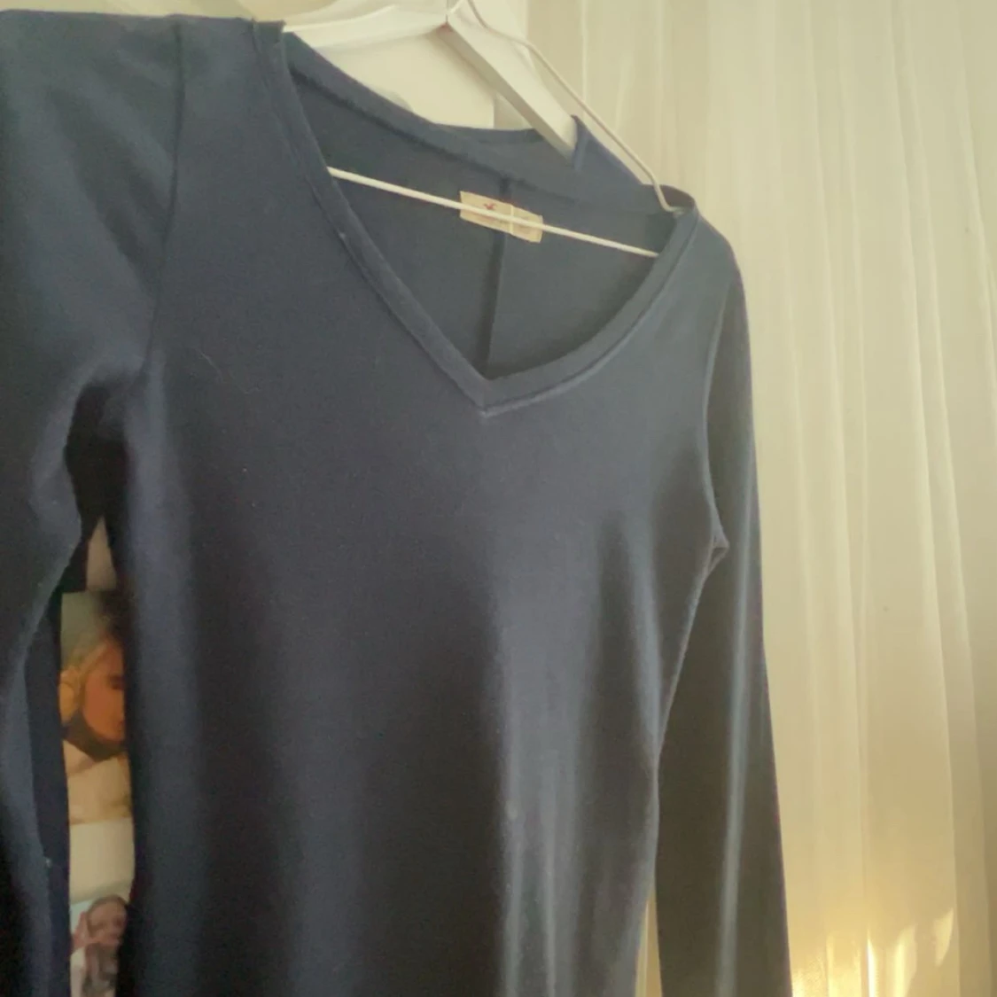 Mörkblå långärmad v-ringad tröja - 3