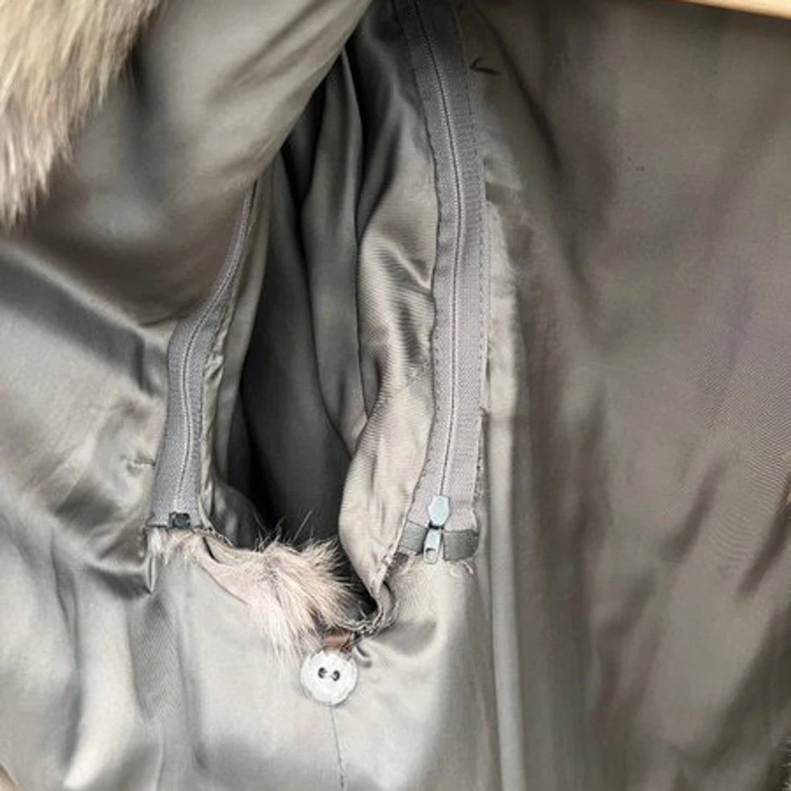 Ljusgrå pälsjacka från Lundgren - 3