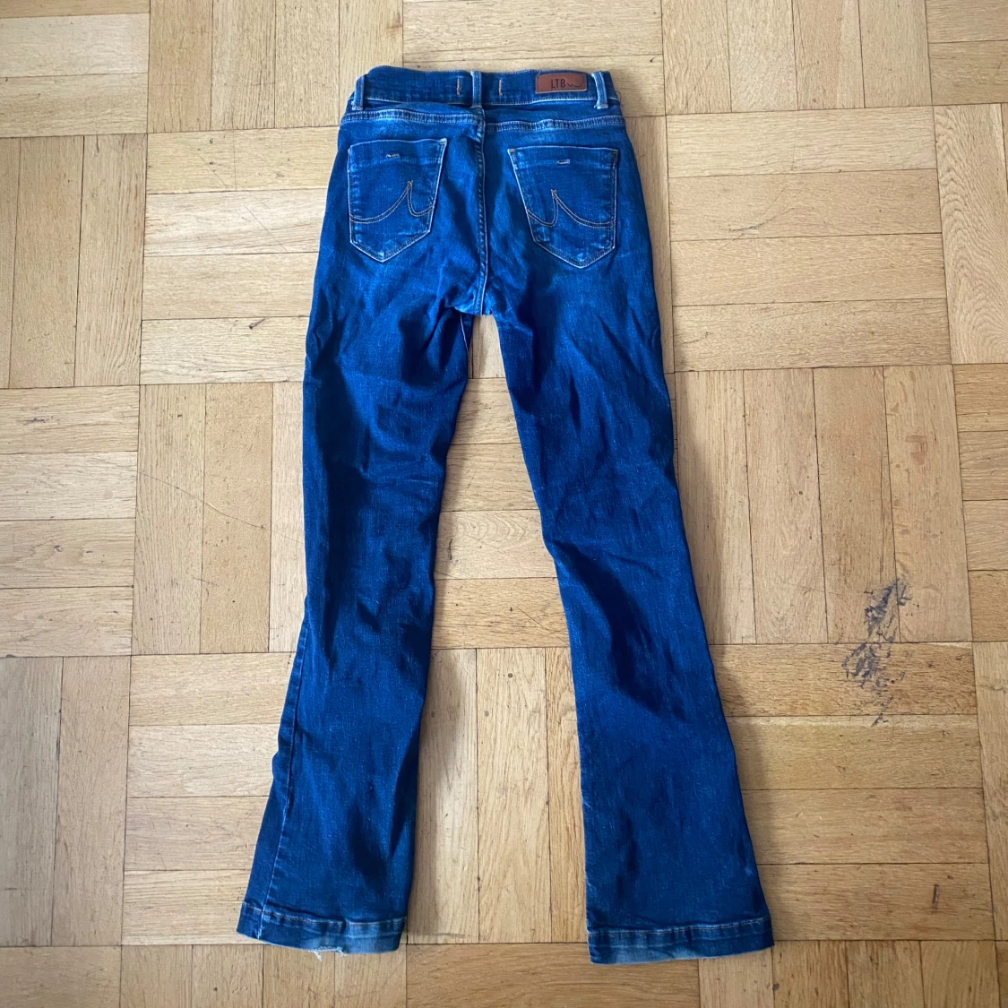 Blå bootcut jeans från LTB - 1