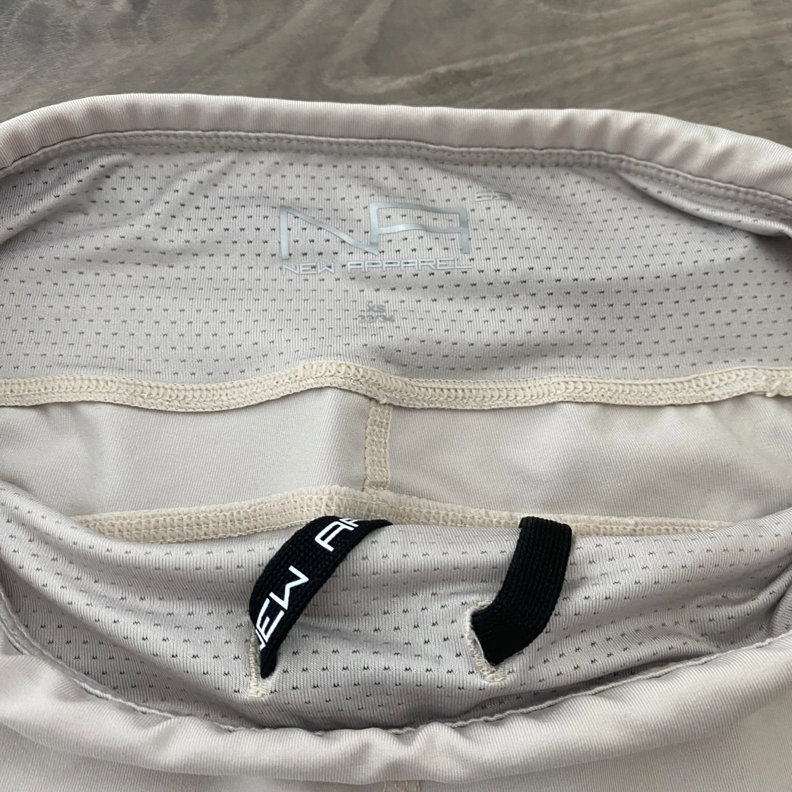 Beige träningsshorts från New Apparel - 3