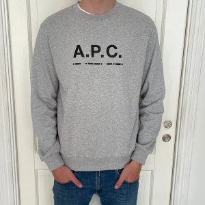 A.P.C. Tröja - Brand new - Skick 10/10 (Helt ny) | Nypris: +2500kr, säljer endast för 799kr! | Hör av dig vid frågor!