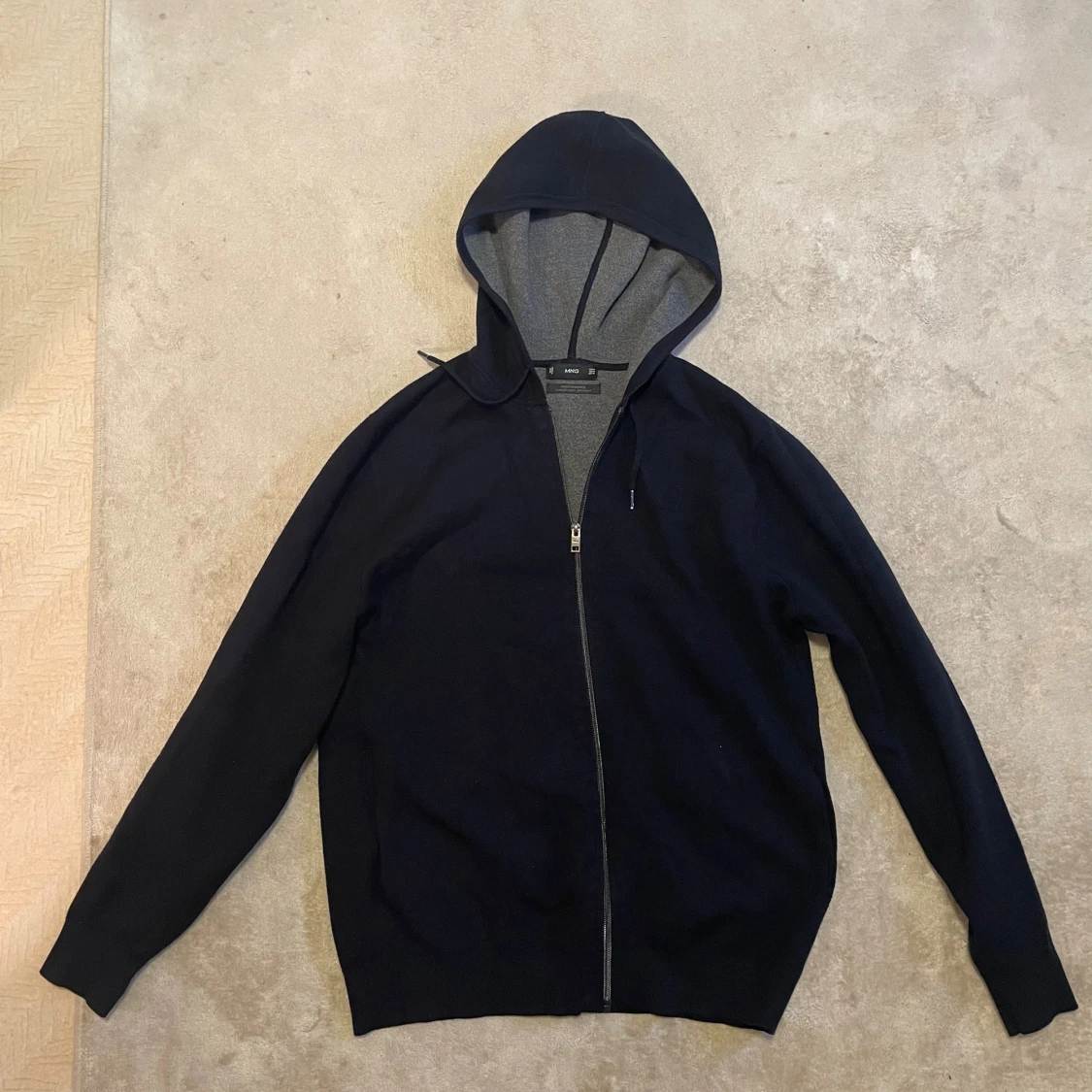 Zip hoodie ifrån Mango