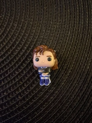 Steve and Robin funko pop - Strangerthings funko pop kinder joy Steve and Robin duo 