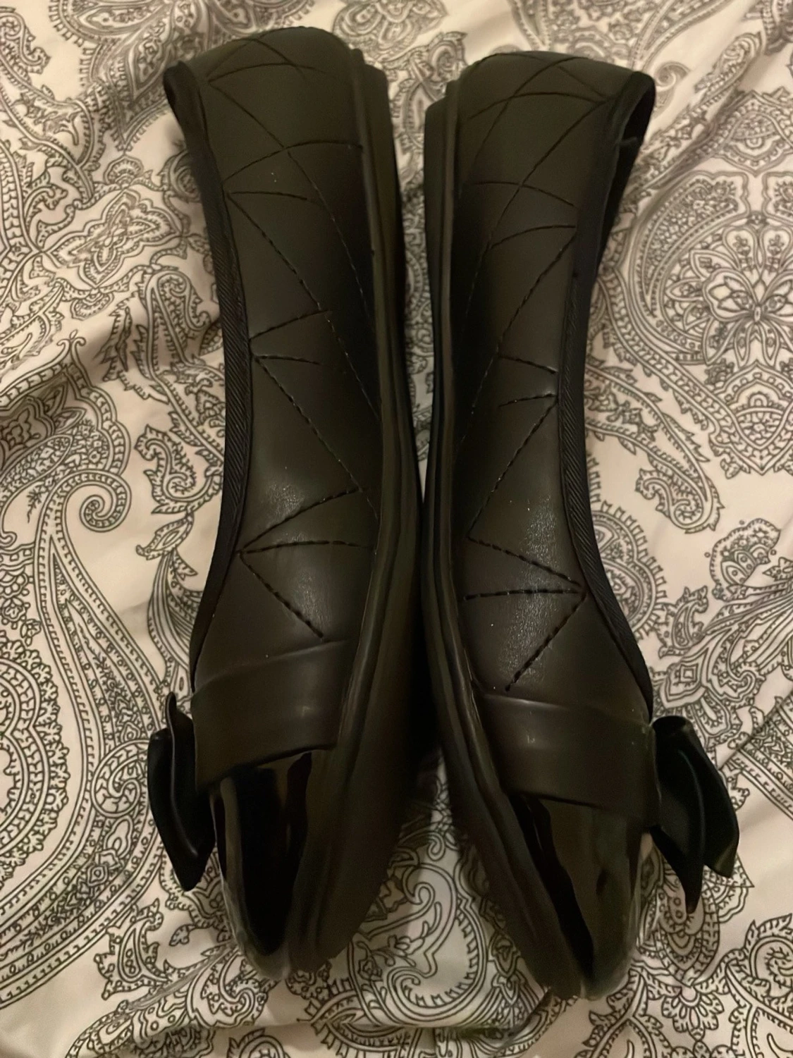 Svarta ballerinaskor med rosett - 1