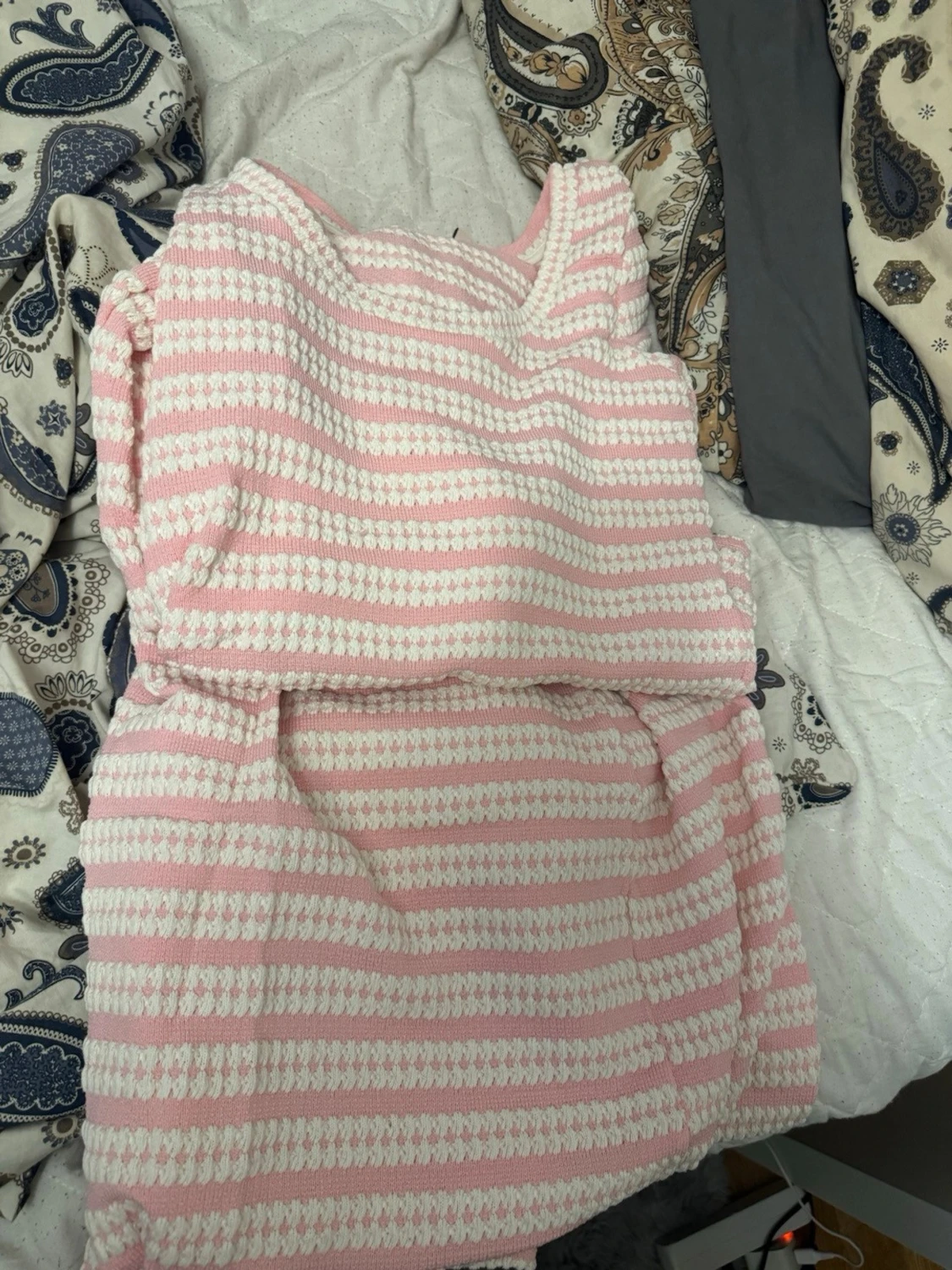 Rosa och vit randig stickad sett Nelly med kjol och tröja  - 1