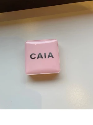 Caia bluch - Säljer då den inte är min färg längre är i bra skick och köptes i somras 