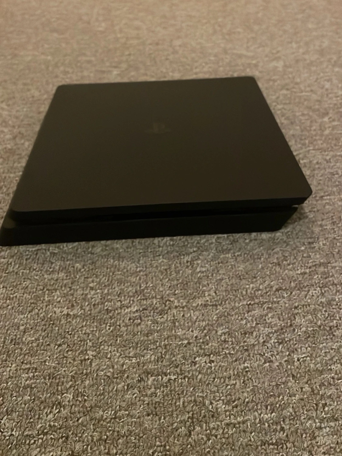 PlayStation 4 Slim - 2