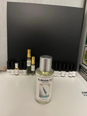 Alimarin 15.0 Extrait de Parfum - Alimarin 15.0 från one bold chemist säljer denna i hop med alla sampels byten kan ochså vara intressant köpte julkalendern så har princip inte sprutat någonting skicka gärna ett meddelande för en tydligare bild tack på förhand kom med bud