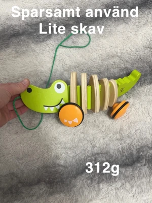 Dragleksak - Sparsamt använd. Finns lite skav.