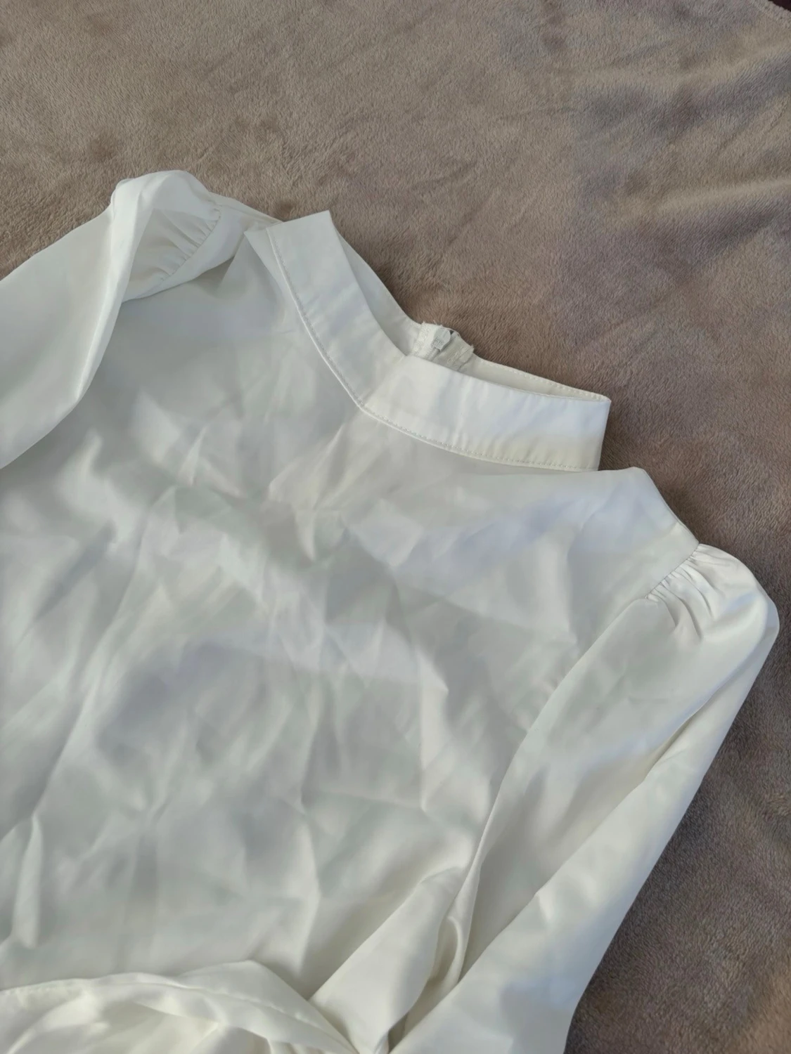 Vit långklänning med volangärmar - 3