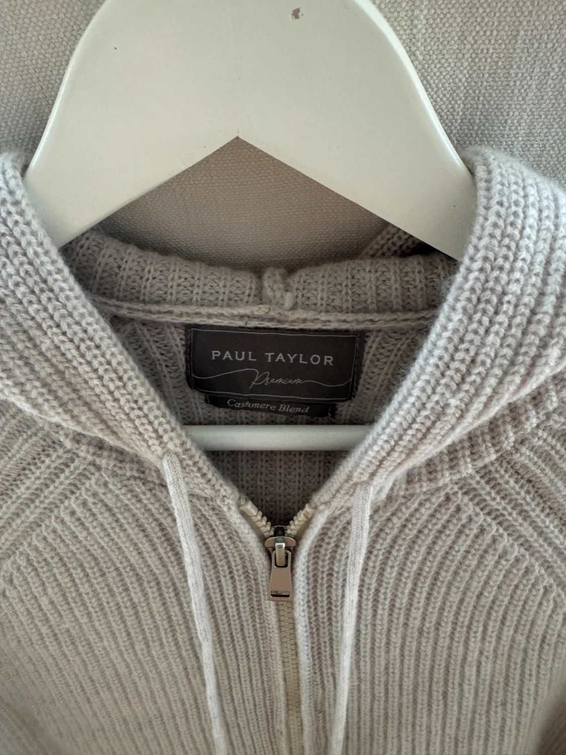 Beige hoodie i kashmirblandning Paul Taylor - 1