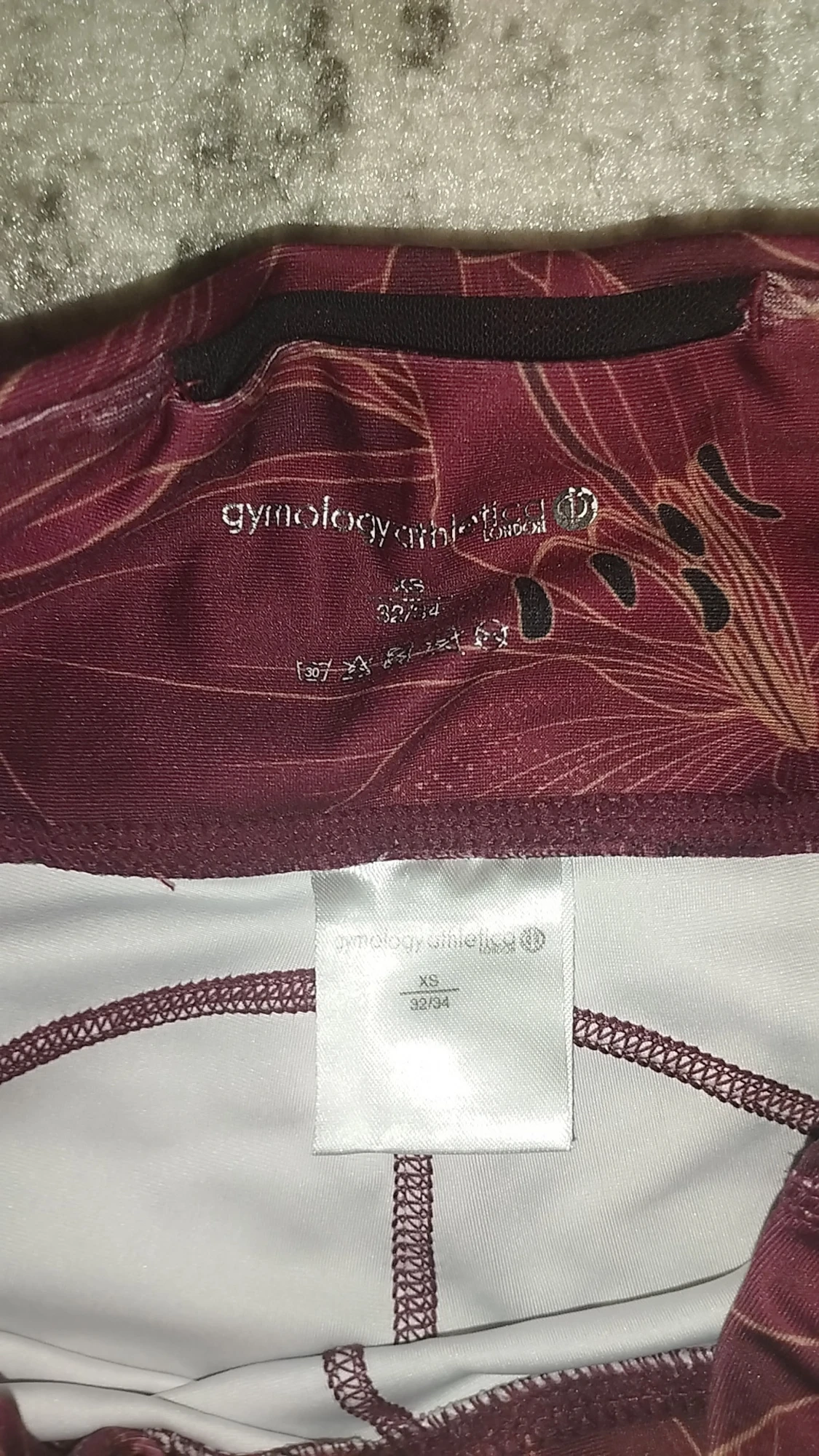 Blommiga vinröda leggings från Gymology XS - 2