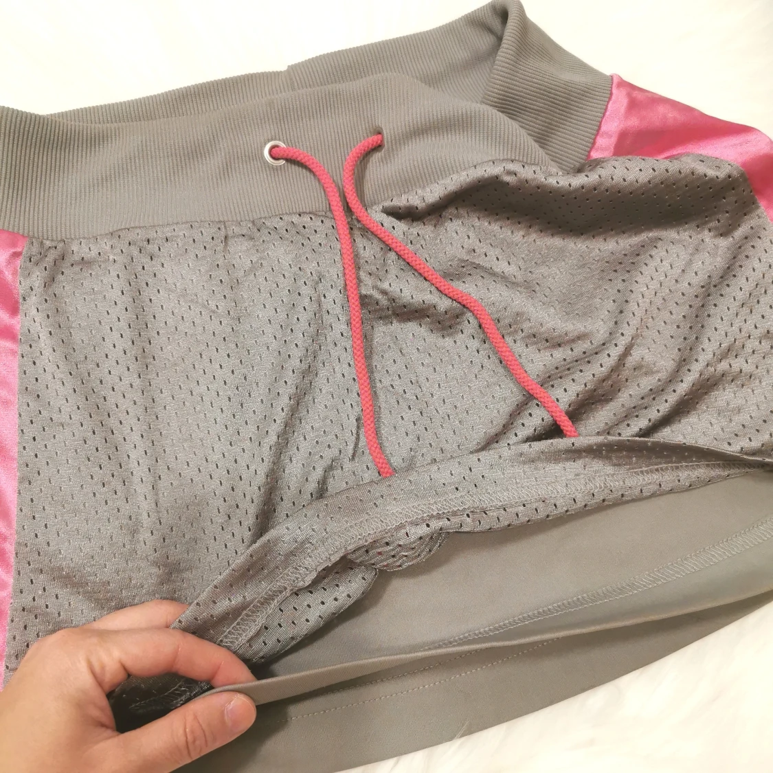 Grå och rosa sportig kortkjol från H&M, storlek XS - 4