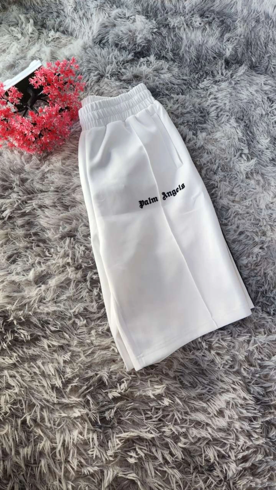 Vita Palm Angels shorts med svart detalj - 1