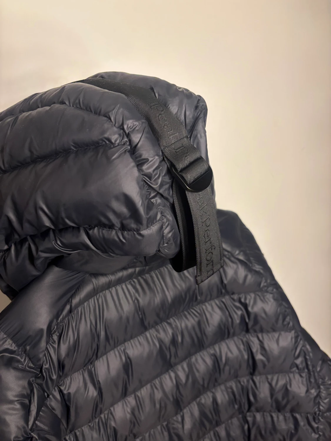 Svart dunjacka Peak Performance - 4